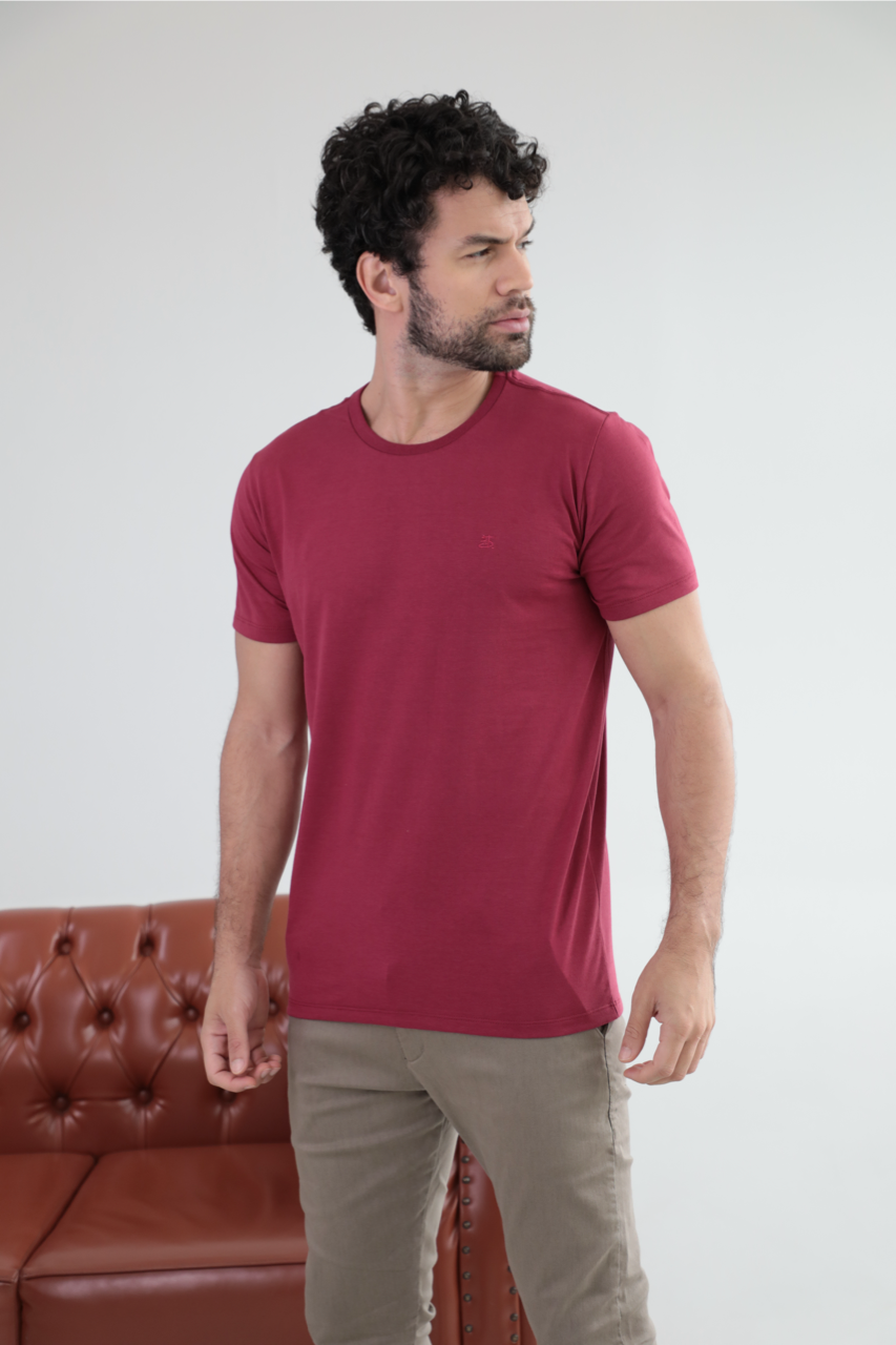 Camiseta Básica Sobre Tom