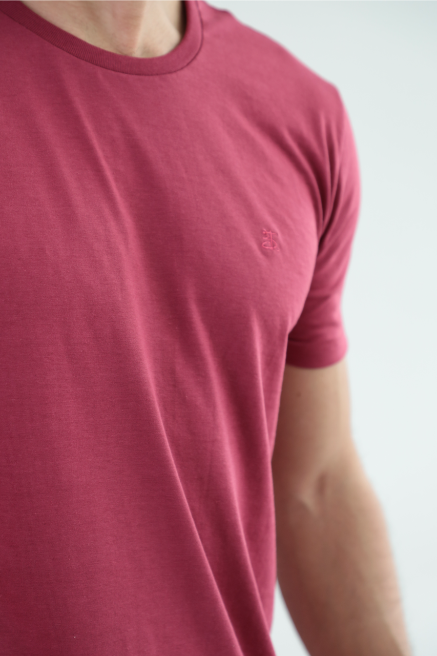 Camiseta Básica Sobre Tom