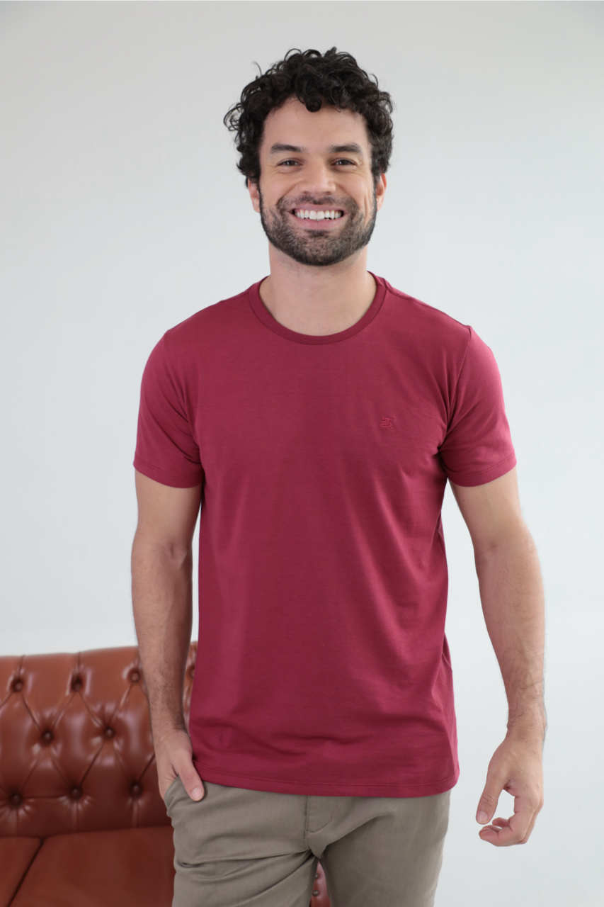 Camiseta Básica Sobre Tom