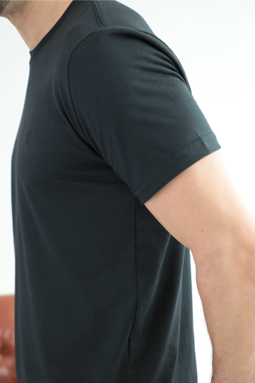 Camiseta Básica Sobre Tom