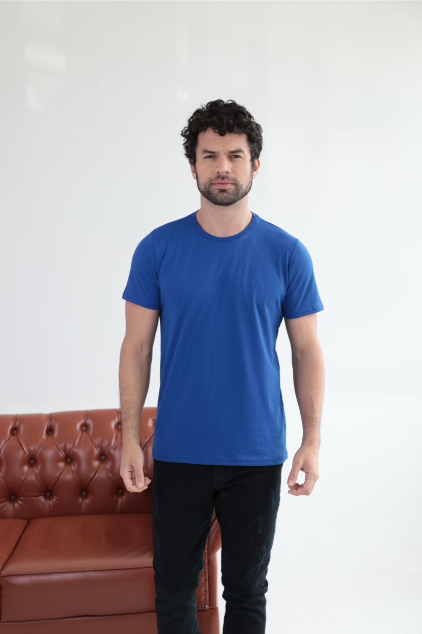 Camiseta Básica Sobre Tom