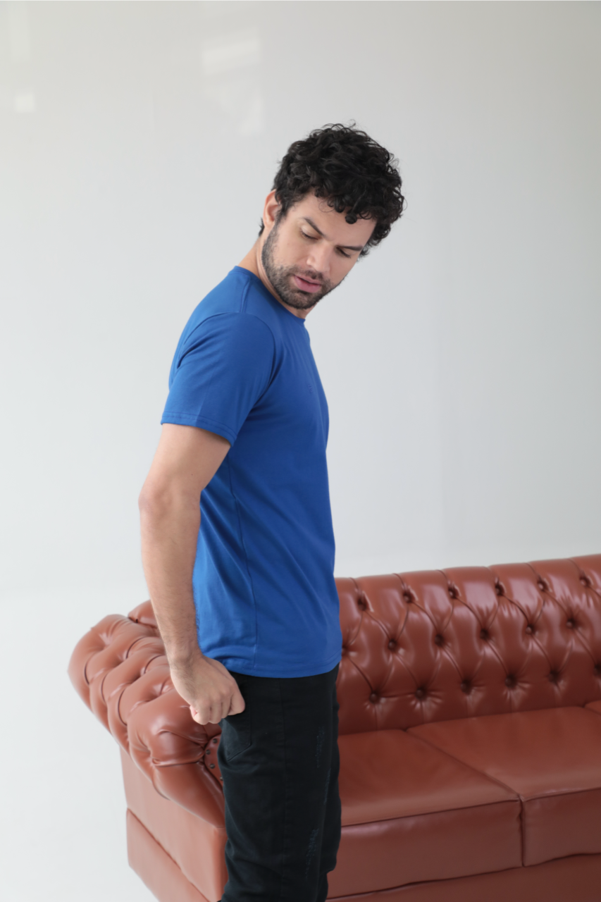 Camiseta Básica Sobre Tom