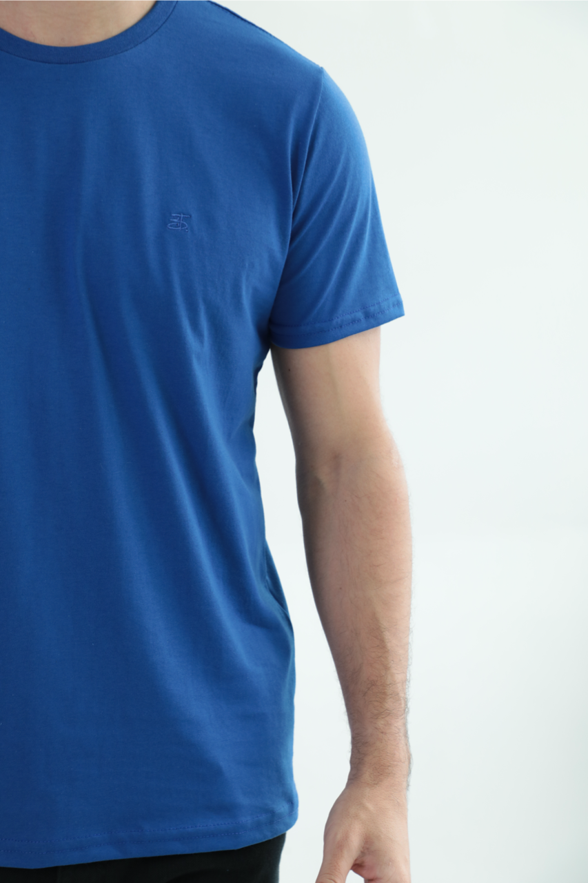 Camiseta Básica Sobre Tom